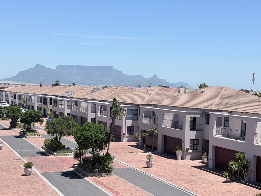3 Bedroom Property for Sale in Bloubergstrand Western Cape